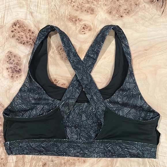 Lululemon run stuff your bra III - Picture 5 of 7